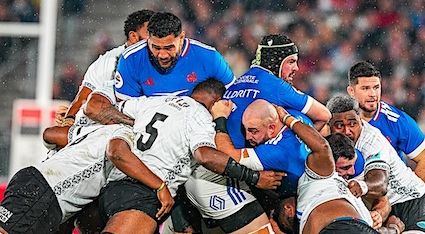 OVALIE - Coqs secoués par les Flying Fijians / Dax aux anges, Biarritz et Mont-de-Marsan assomés